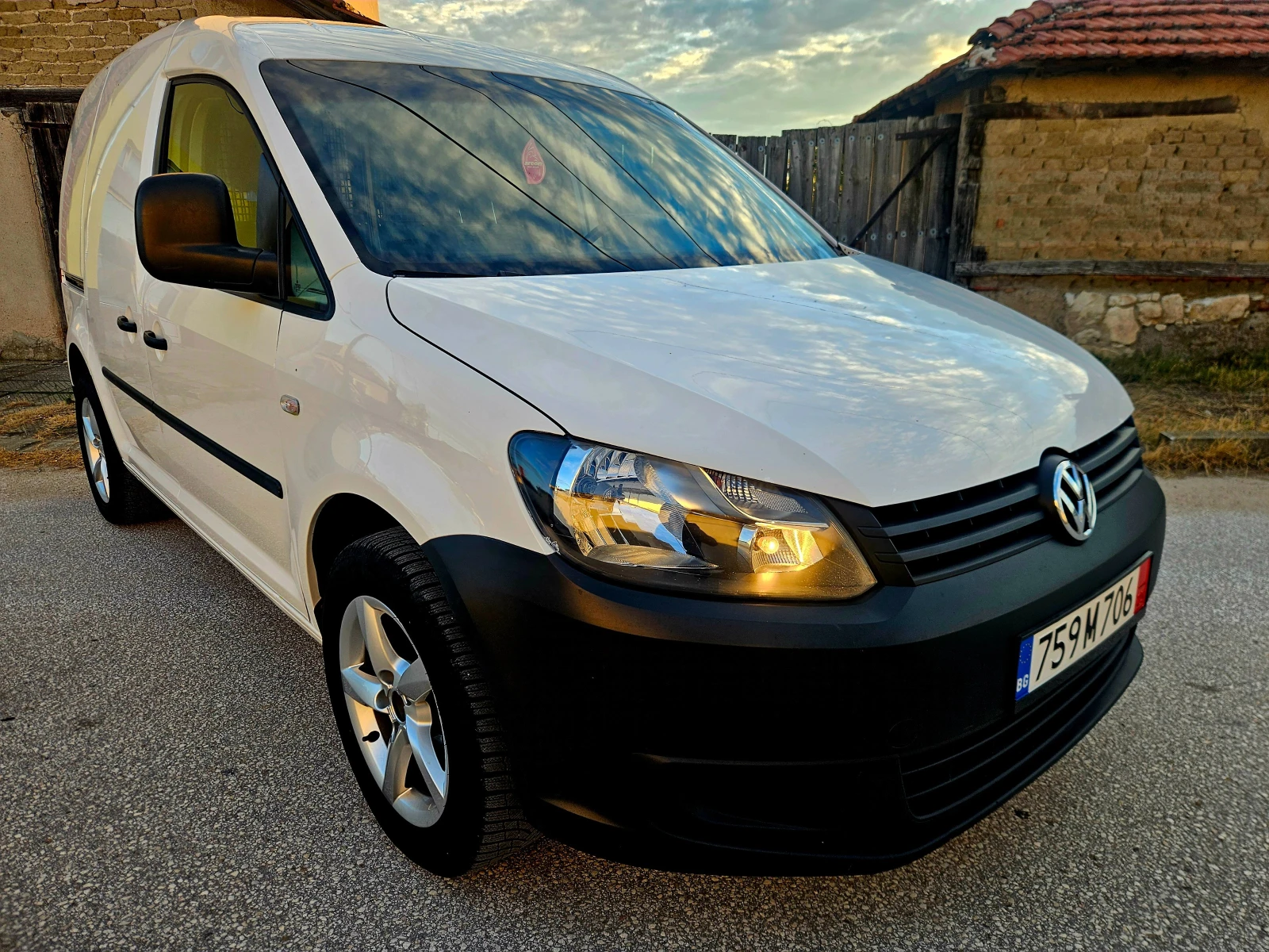 VW Caddy 102 | Mobile.bg — изображение 1