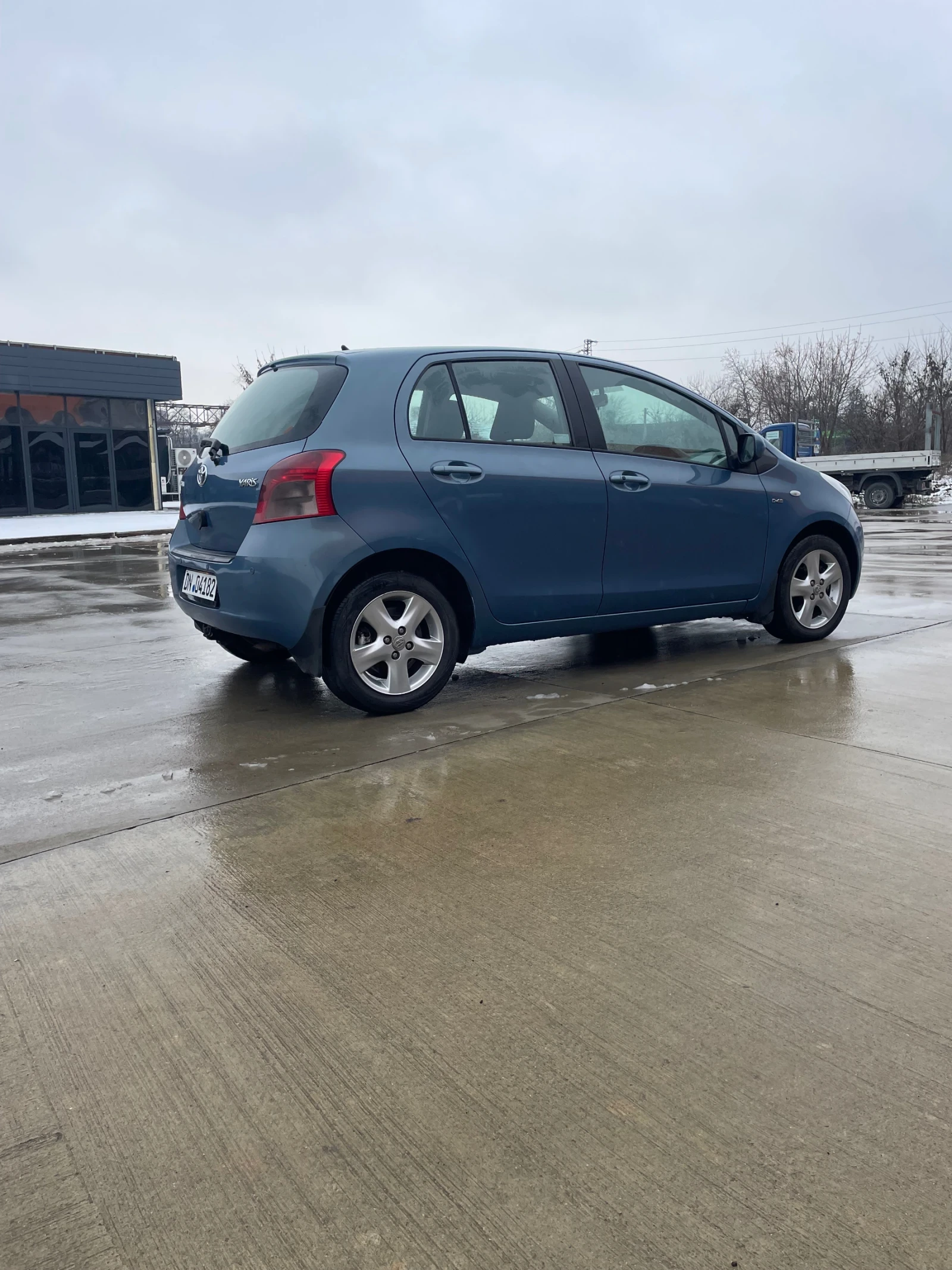 Toyota Yaris 1.4 D-4D KLIMATRONIK 90 k. - изображение 4