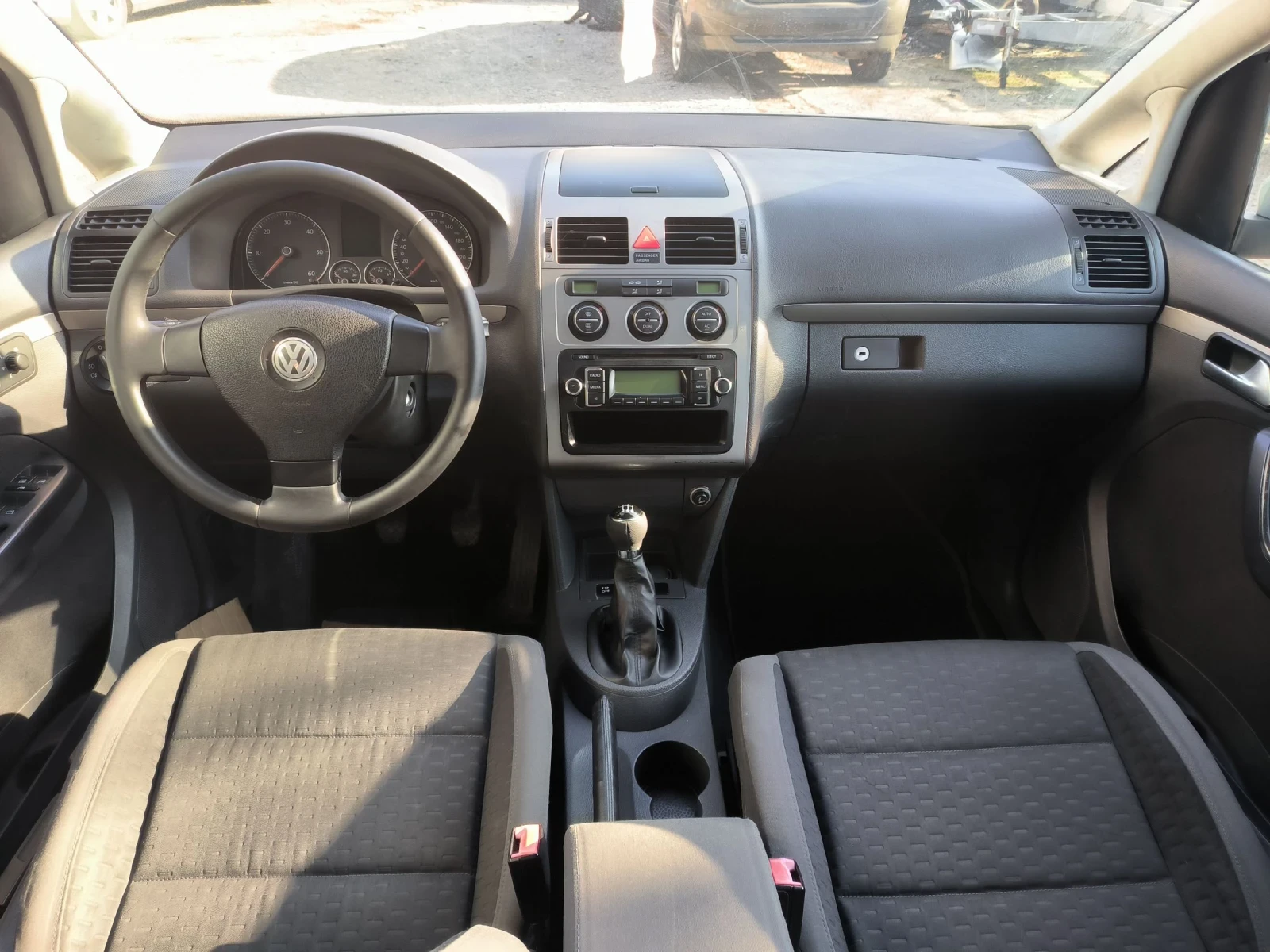 VW Touran 1, 9 BLS, снимка 10 - Автомобили и джипове - 53817982