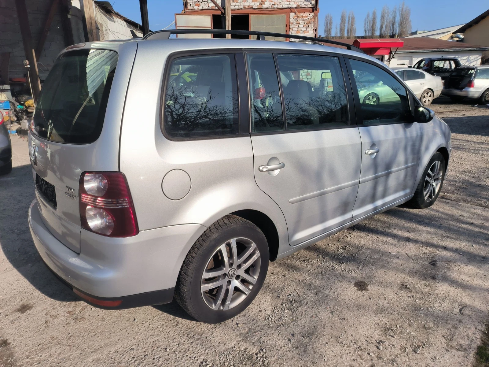VW Touran 1, 9 BLS, снимка 3 - Автомобили и джипове - 53817982