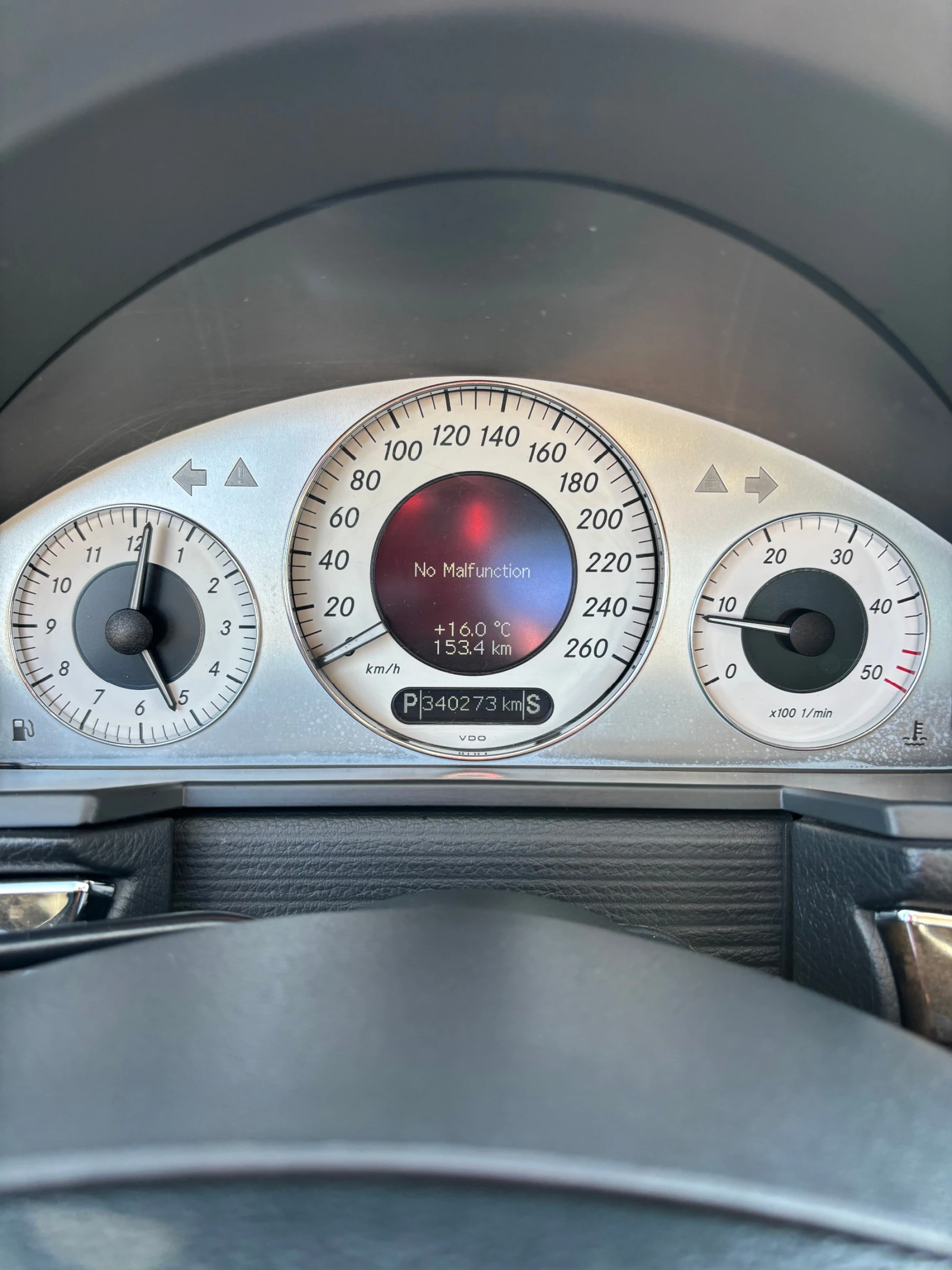 Mercedes-Benz E 270 AVANGARDE, снимка 4 - Автомобили и джипове - 53829514