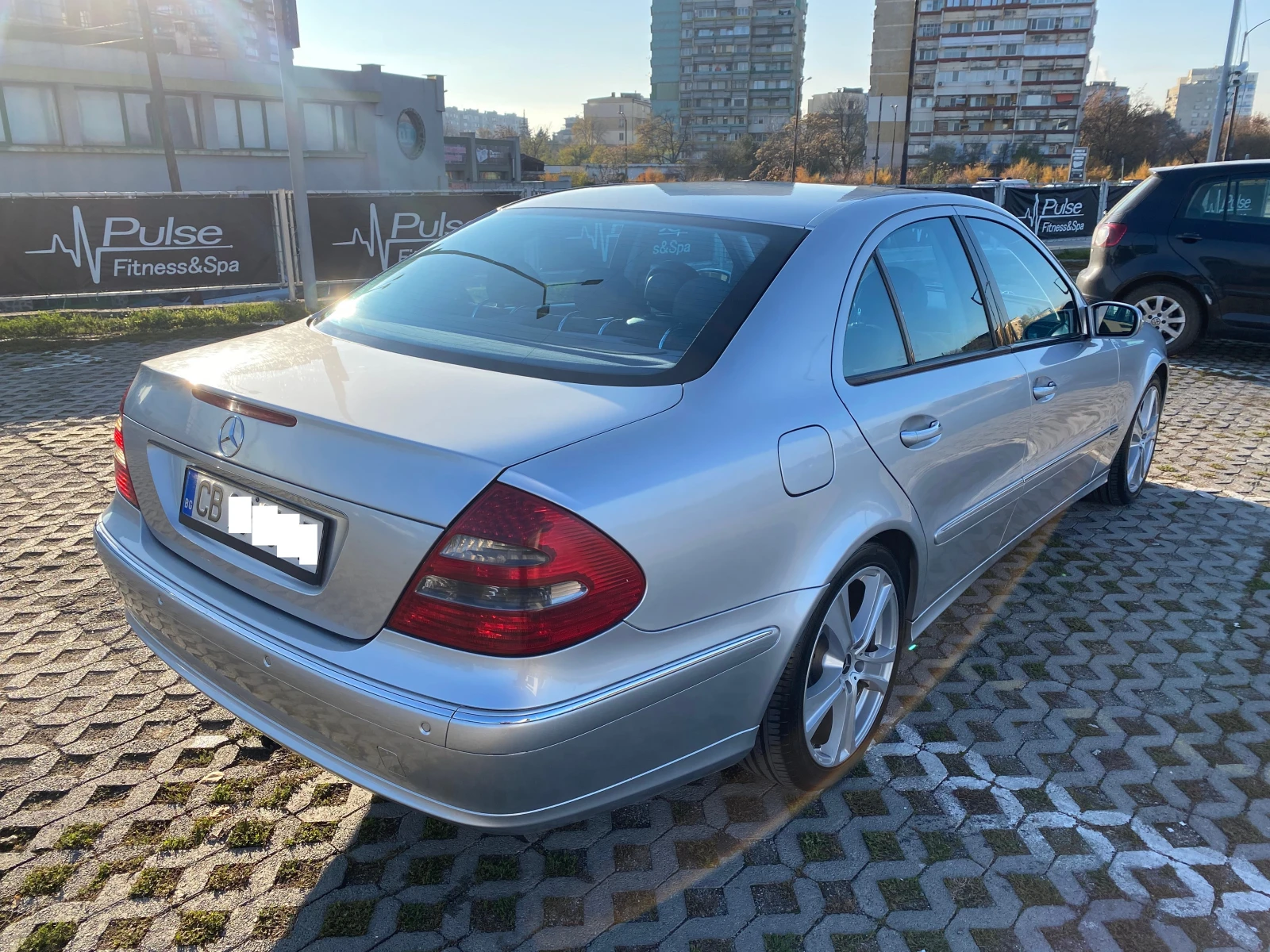 Mercedes-Benz E 270 AVANGARDE, снимка 2 - Автомобили и джипове - 53829514