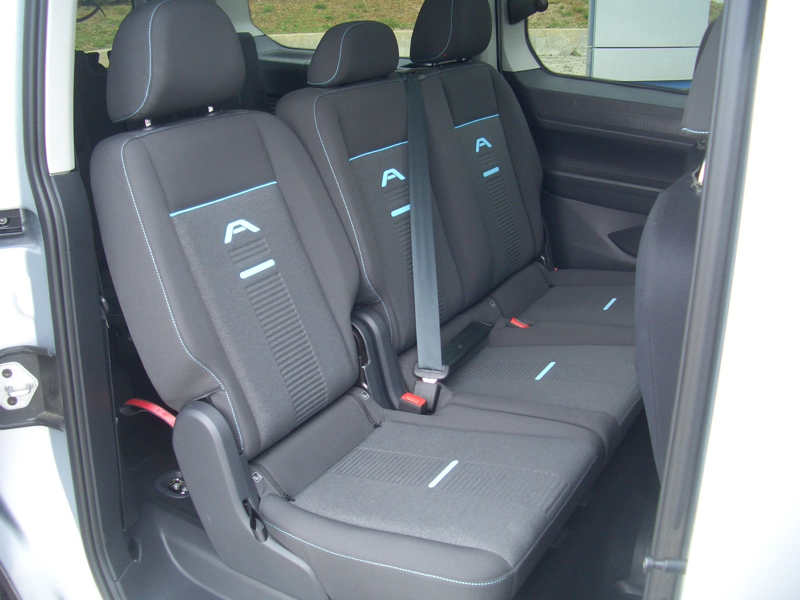 Ford Tourneo Connect ACTIVE LWB 6+ 1, снимка 11 - Автомобили и джипове - 53902075