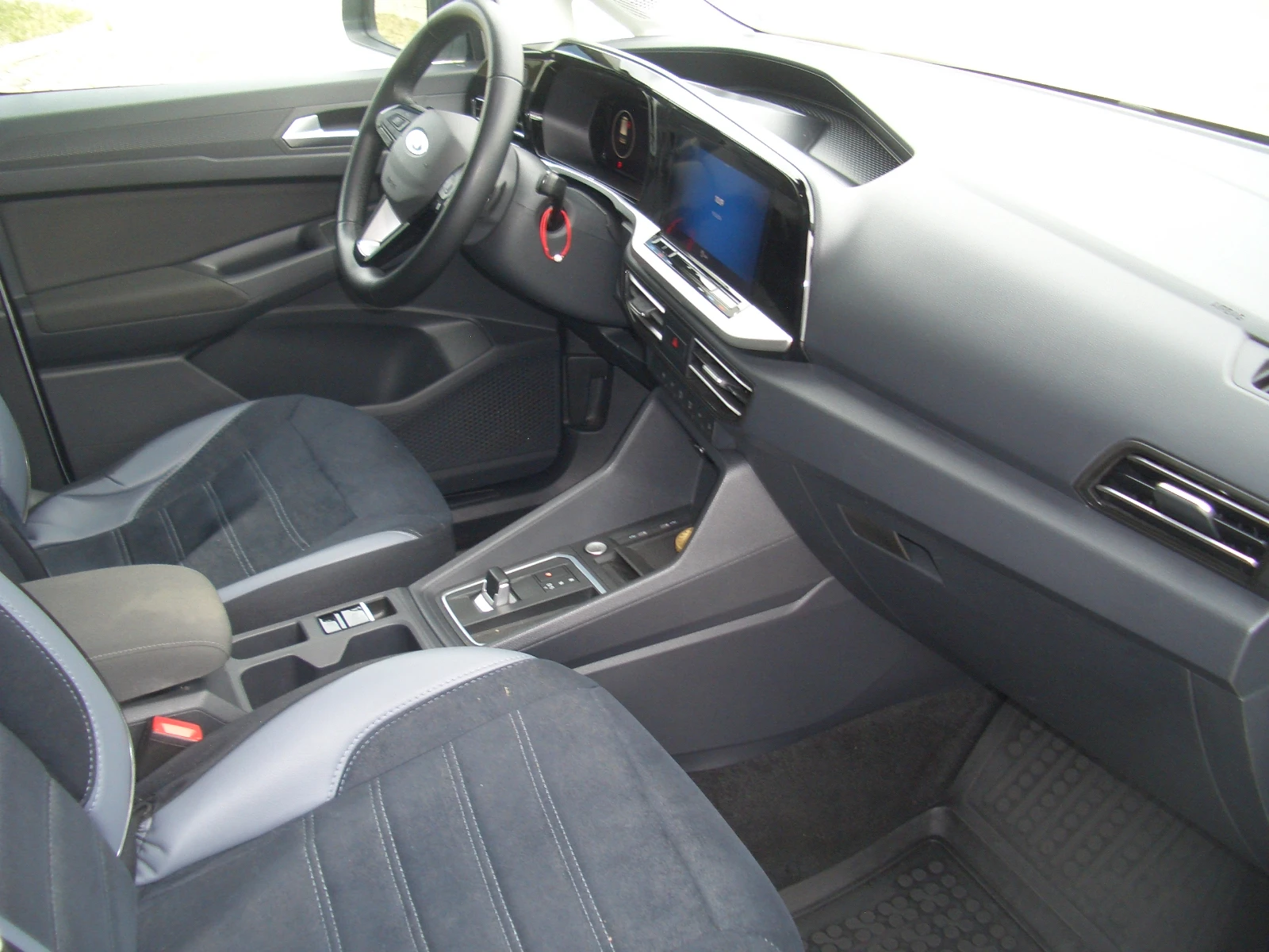 Ford Tourneo Connect ACTIVE LWB 6+ 1, снимка 10 - Автомобили и джипове - 53902075