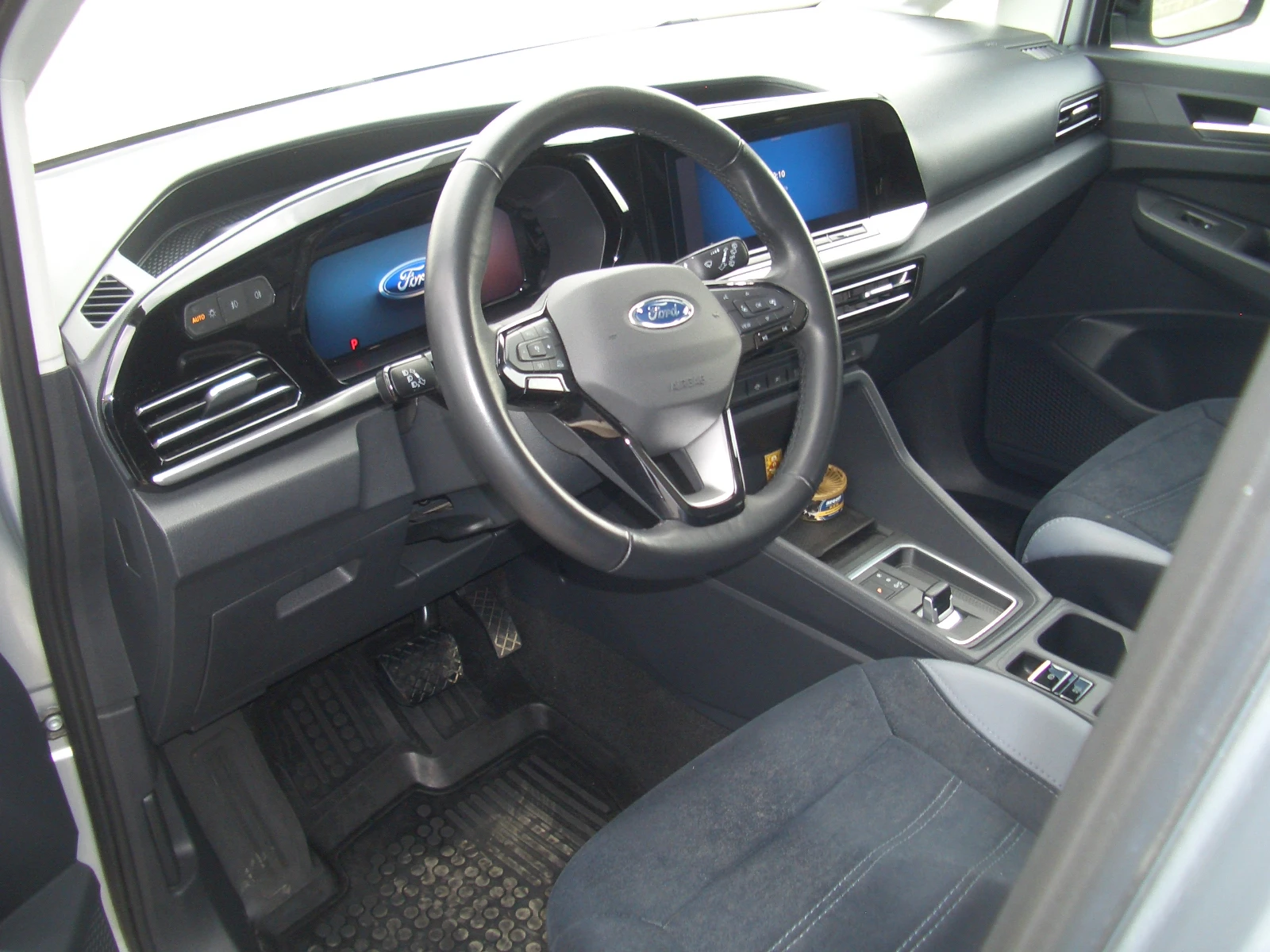 Ford Tourneo Connect ACTIVE LWB 6+ 1, снимка 15 - Автомобили и джипове - 53902075