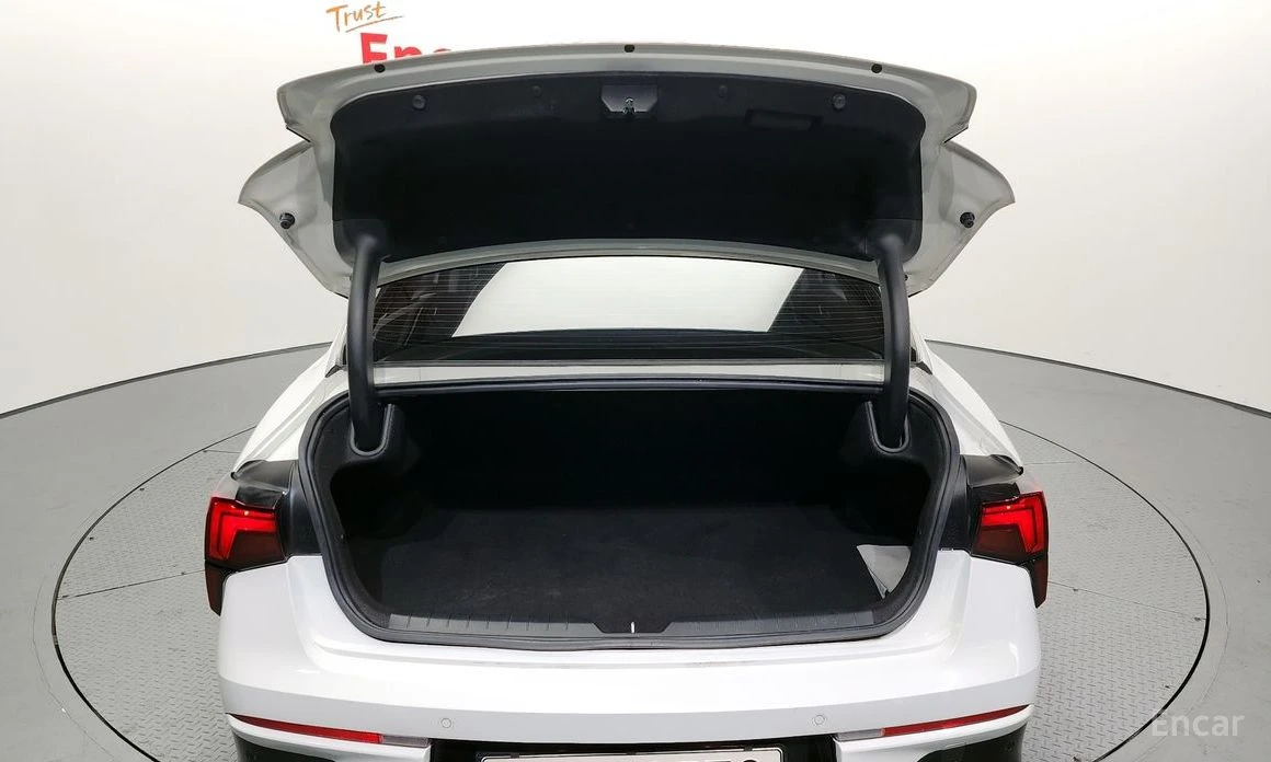 Kia K5 * LPG* КАМЕРИ* ПОДГРЕВ* ДИГ* ТАБЛО* LANE* ASSIST* , снимка 15 - Автомобили и джипове - 54067313