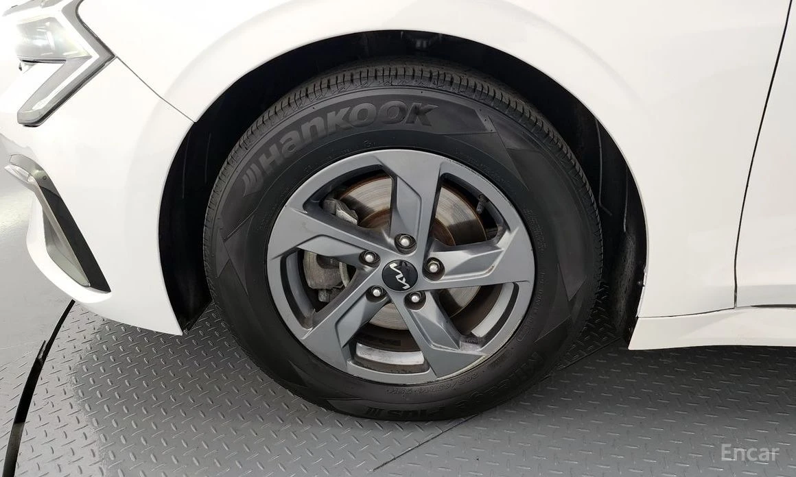 Kia K5 * LPG* КАМЕРИ* ПОДГРЕВ* ДИГ* ТАБЛО* LANE* ASSIST* , снимка 12 - Автомобили и джипове - 54067313