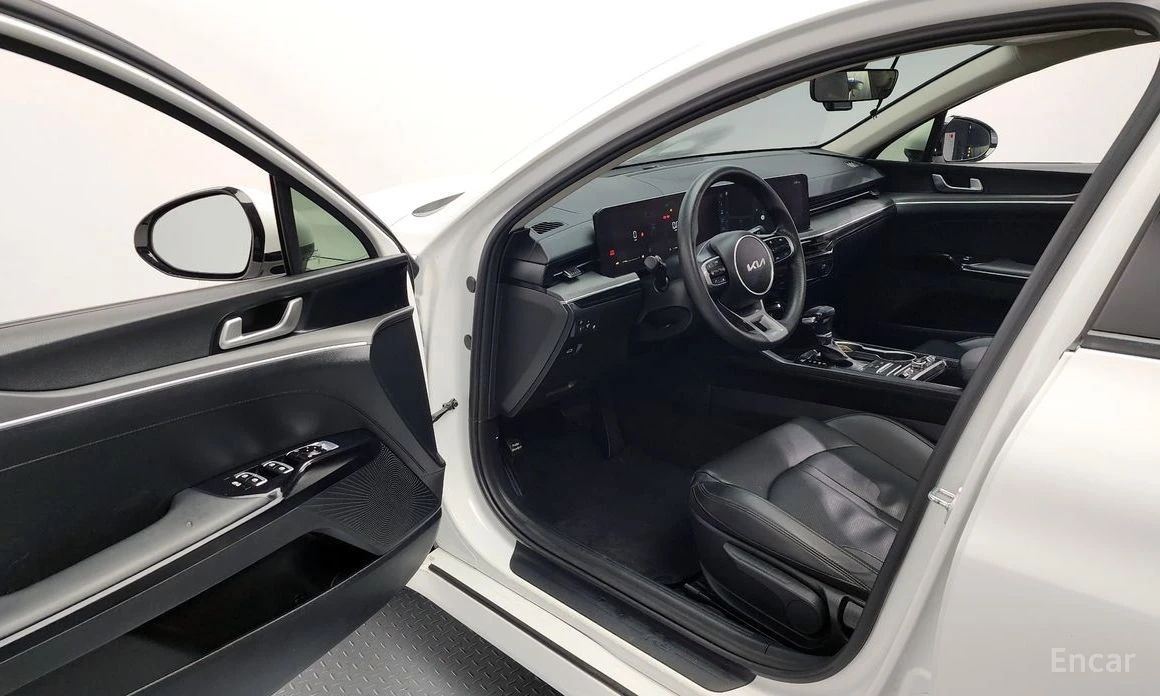 Kia K5 * LPG* КАМЕРИ* ПОДГРЕВ* ДИГ* ТАБЛО* LANE* ASSIST* , снимка 7 - Автомобили и джипове - 54067313