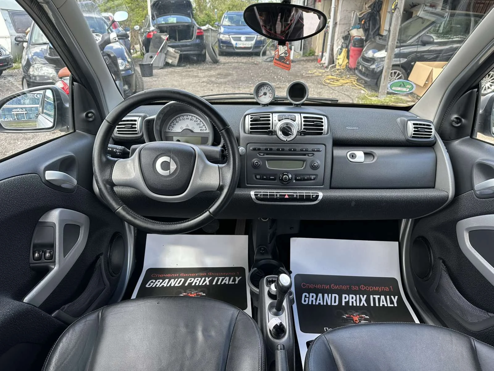 Smart Fortwo 1.0I Kлиматик Кожен салон Панорама, снимка 12 - Автомобили и джипове - 54415921