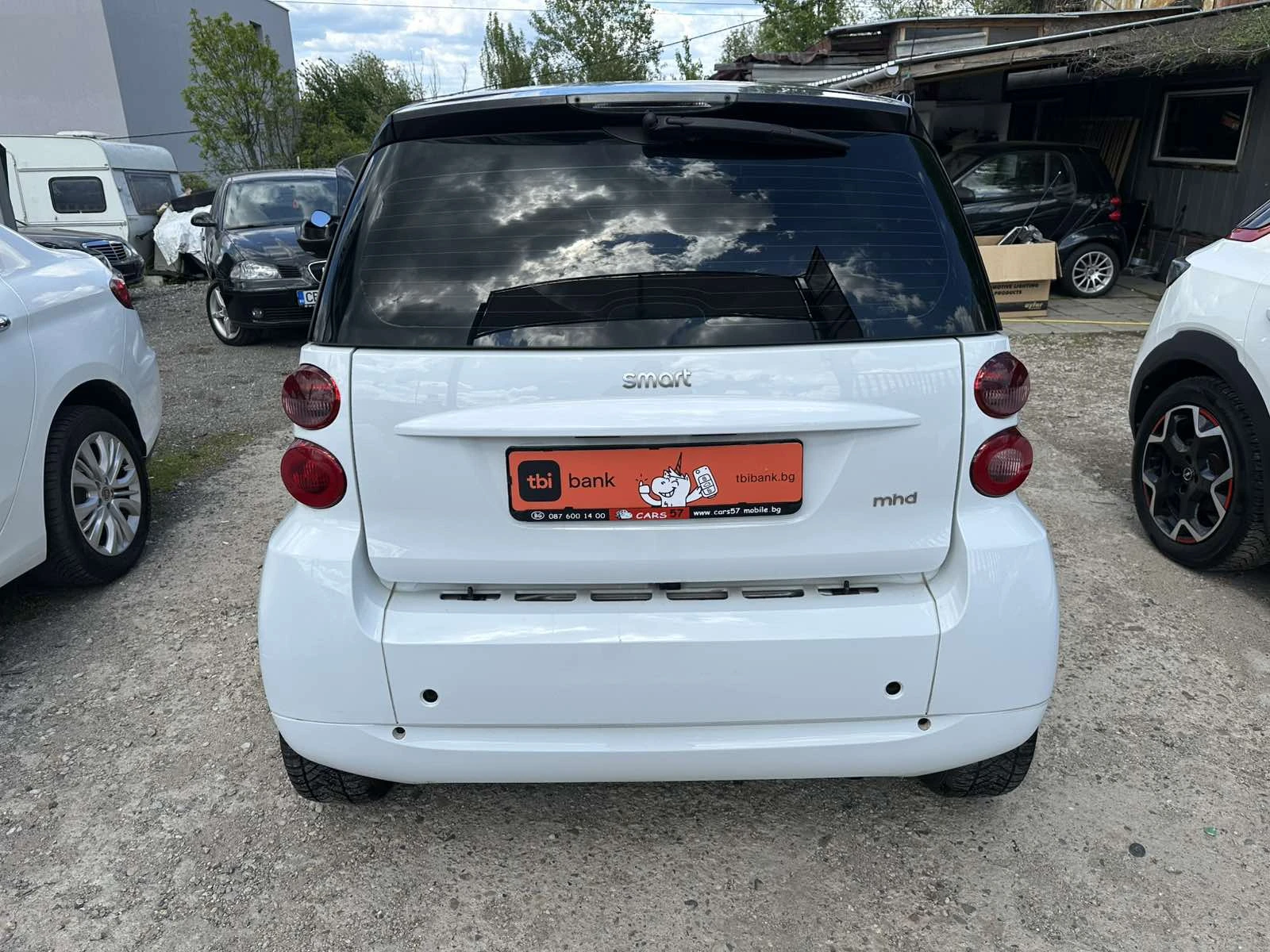 Smart Fortwo 1.0I Kлиматик Кожен салон Панорама, снимка 6 - Автомобили и джипове - 54415921