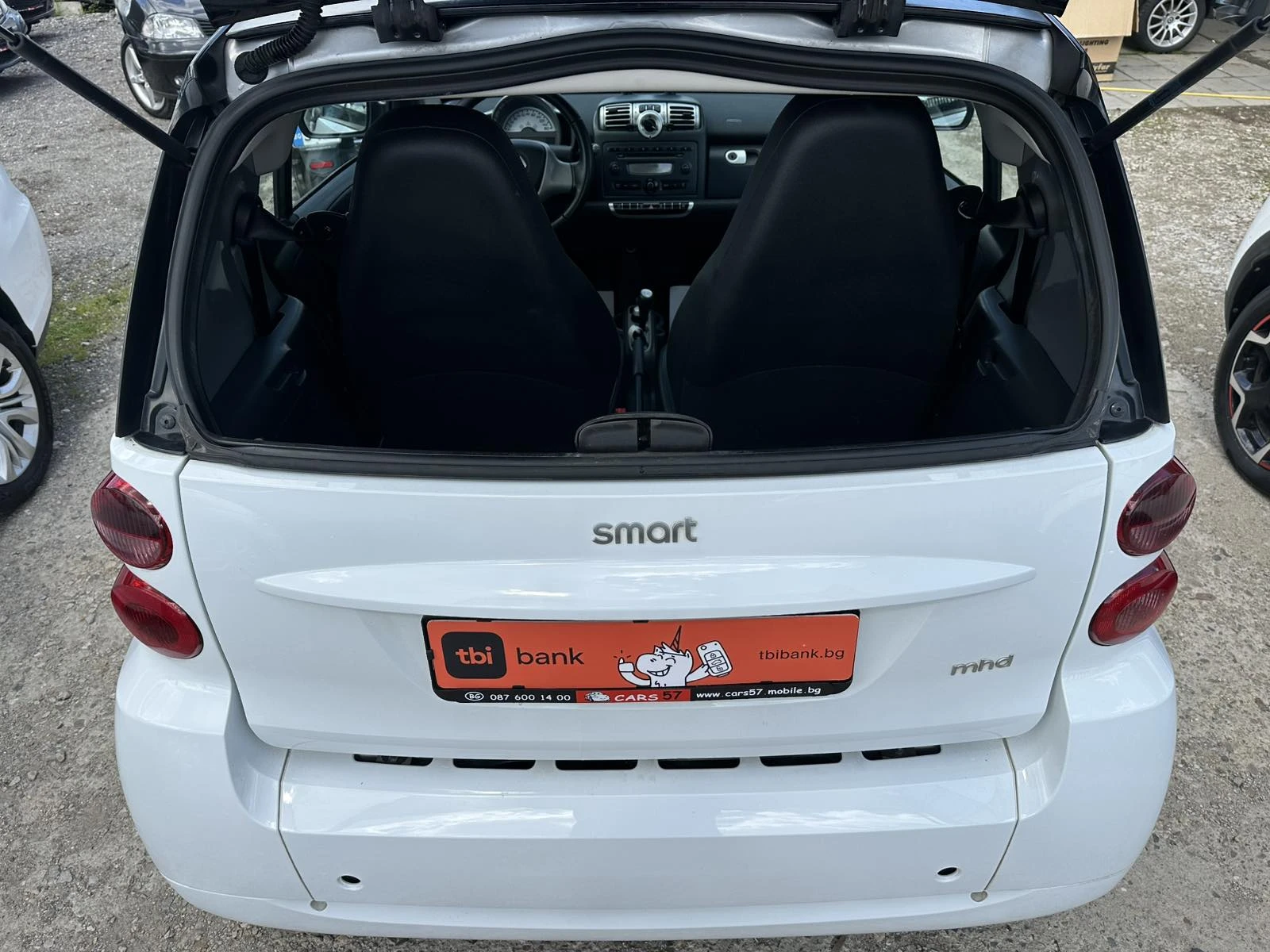 Smart Fortwo 1.0I Kлиматик Кожен салон Панорама, снимка 13 - Автомобили и джипове - 54415921