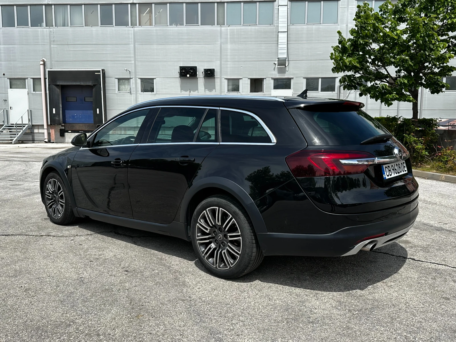 Opel Insignia 2.0d 163 к.с./ГАРАНЦИЯ ОТ КЕНТАВЪР, снимка 3 - Автомобили и джипове - 54616249
