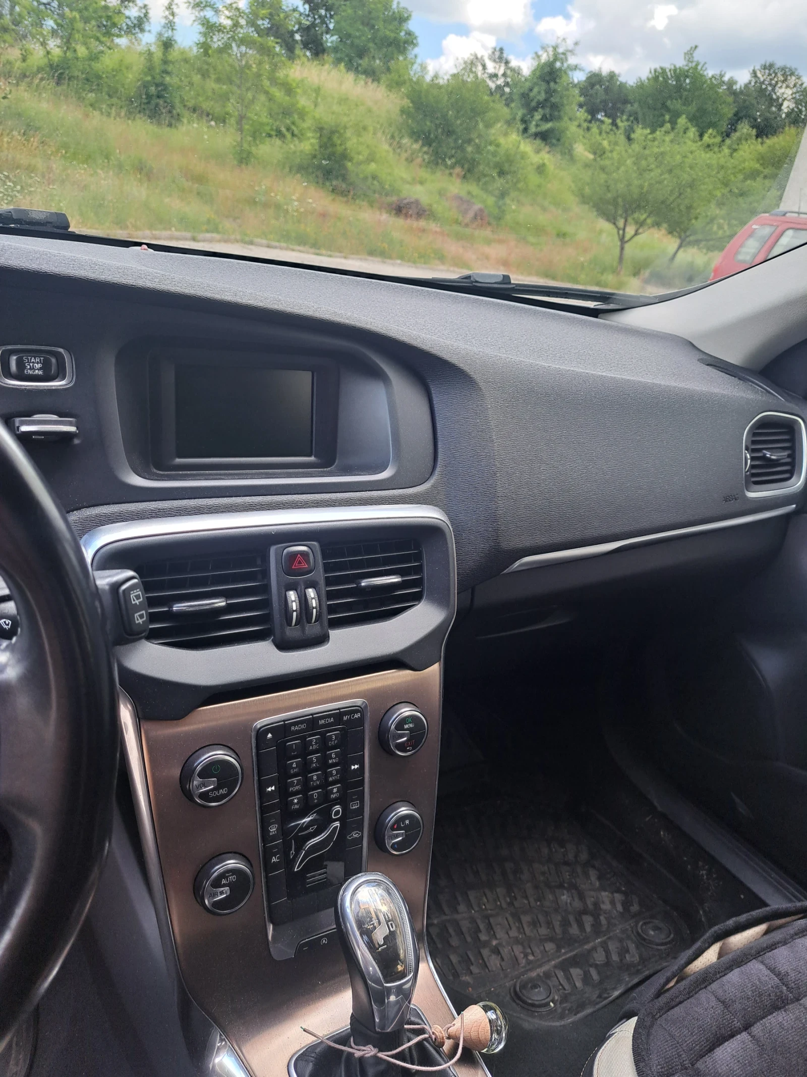 Volvo V40 Cross Country, снимка 10 - Автомобили и джипове - 54958198