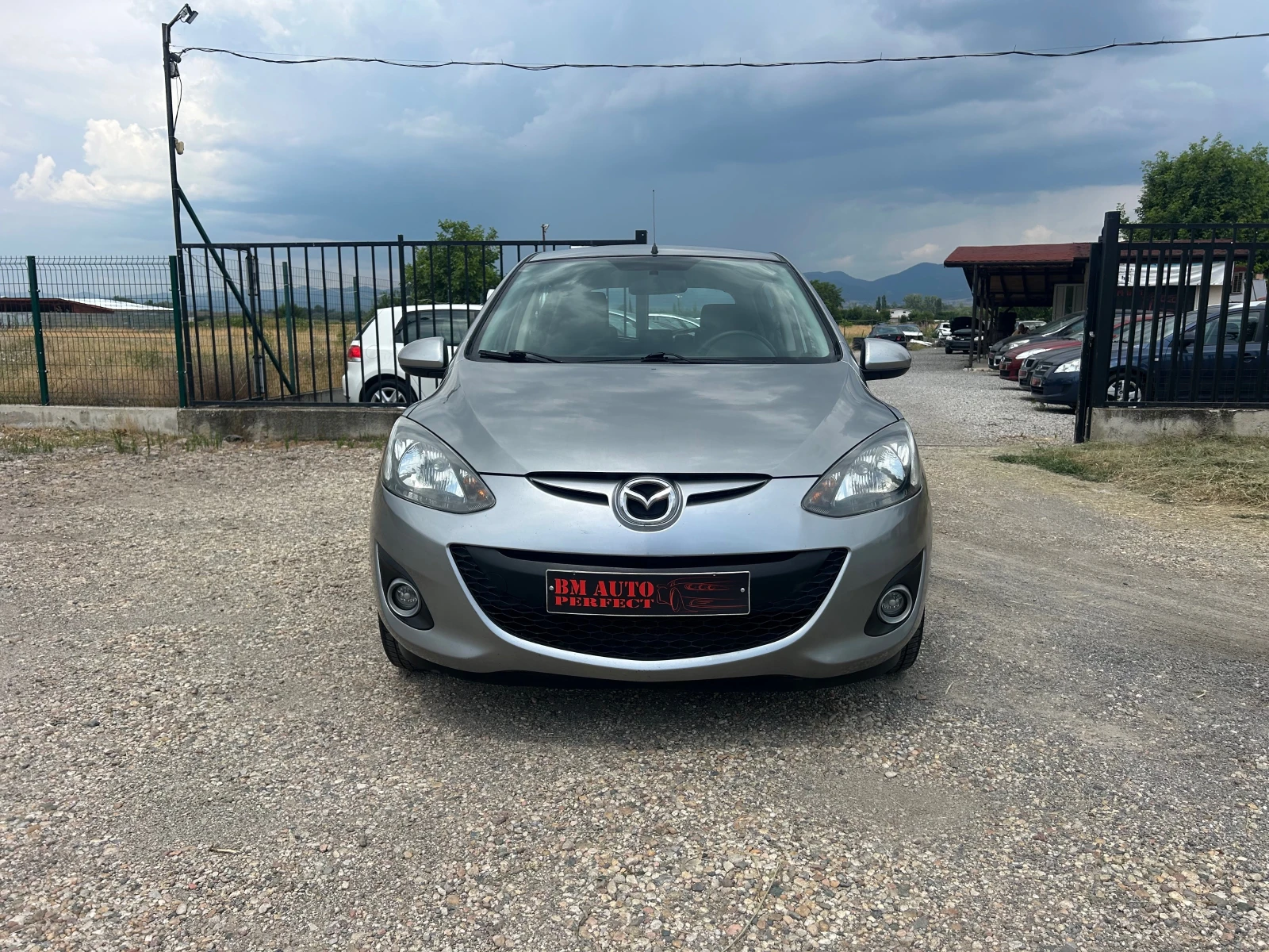 Mazda 2 1.3 I ГАЗ-БЕНЗИН, снимка 2 - Автомобили и джипове - 55314105
