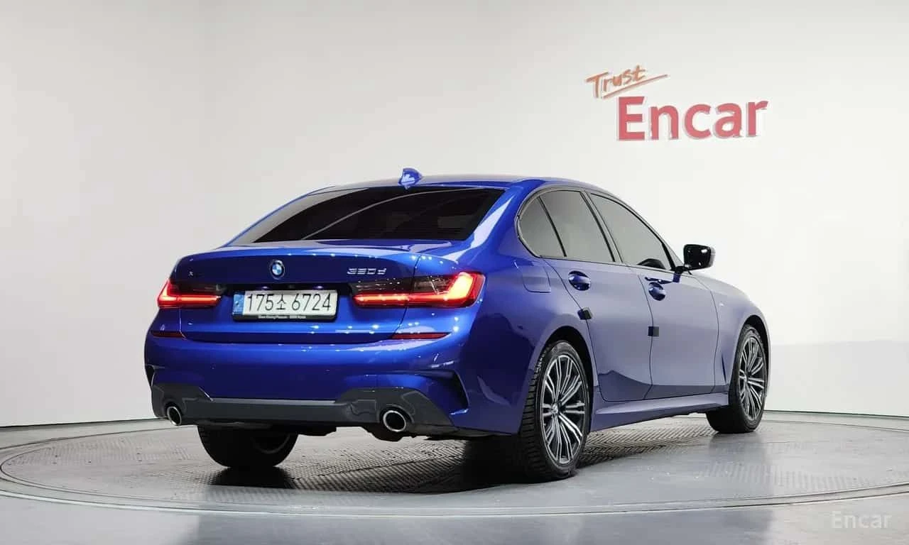BMW 320 * 320d xDrive M Sport * DISTRONIC, снимка 2 - Автомобили и джипове - 55572012