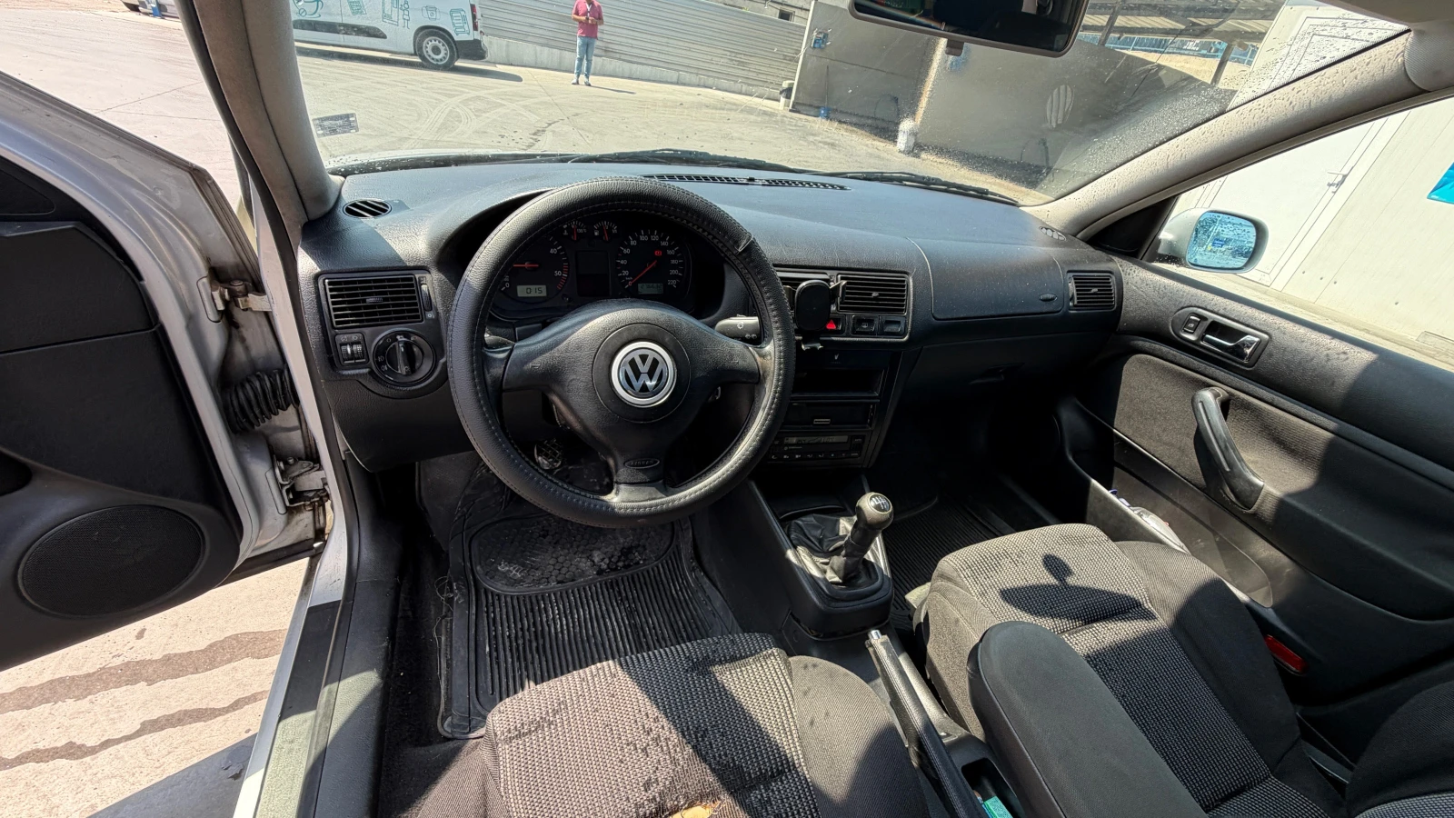 VW Golf 4, снимка 4 - Автомобили и джипове - 55800542