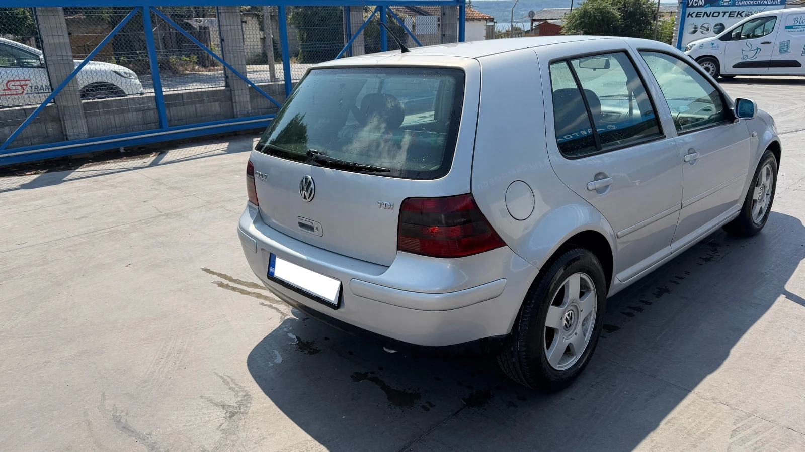 VW Golf 4, снимка 8 - Автомобили и джипове - 55800542