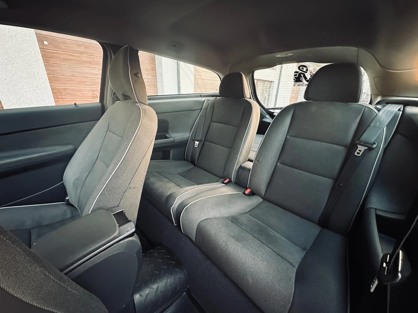 Volvo C30 1.6 HDI , снимка 16 - Автомобили и джипове - 55827184