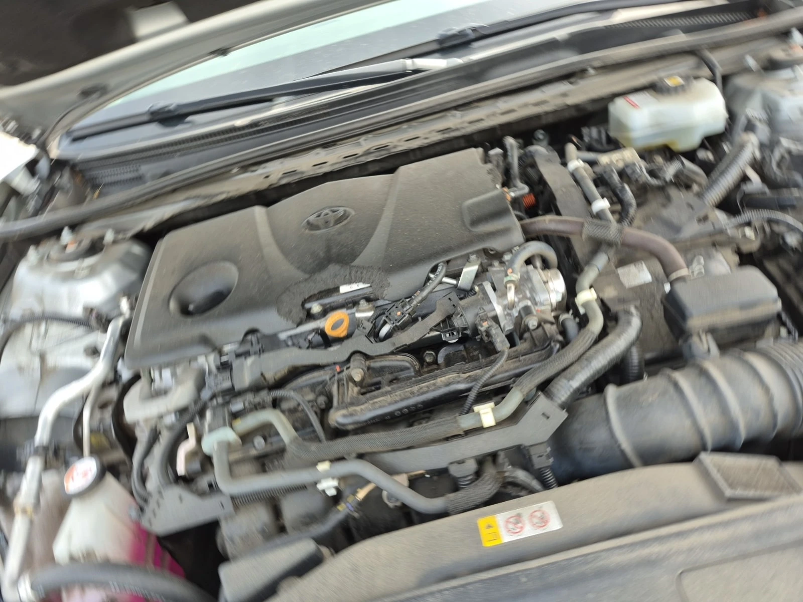 Toyota Camry * HYBRID SE * 2 КЛЮЧА *  CARFAX * , снимка 17 - Автомобили и джипове - 55920132