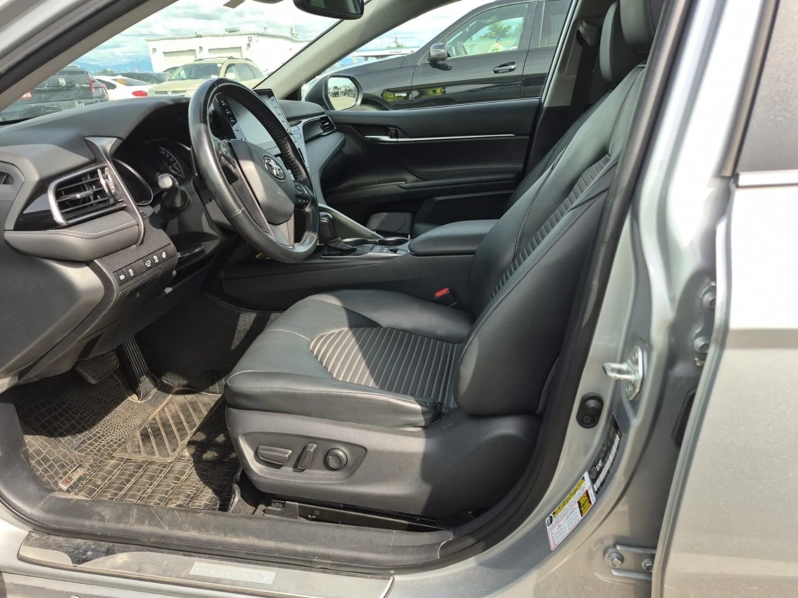 Toyota Camry * HYBRID SE * 2 КЛЮЧА *  CARFAX * , снимка 5 - Автомобили и джипове - 55920132