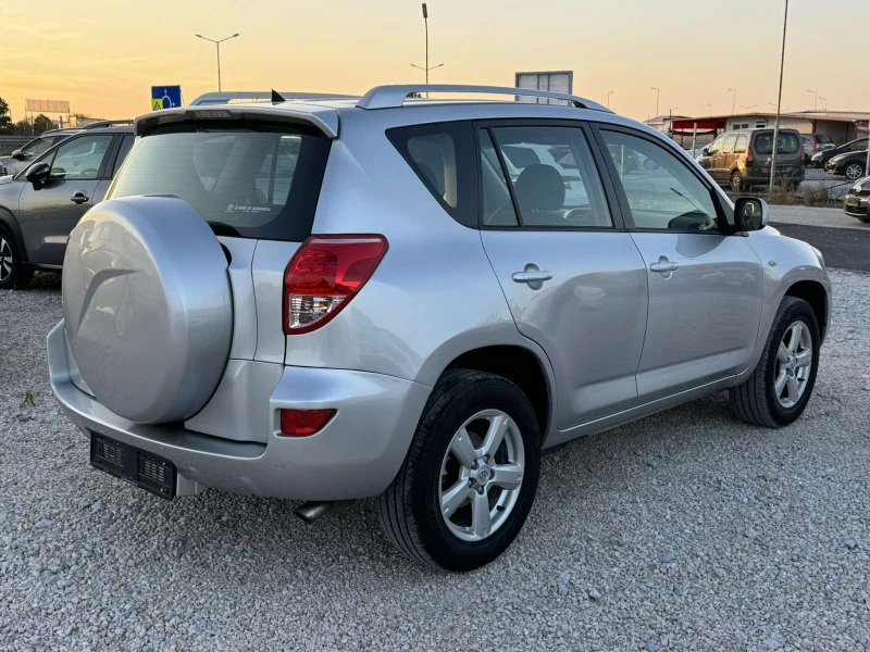 Toyota Rav4 2.0i 4x4 automat, снимка 4 - Автомобили и джипове - 47614951