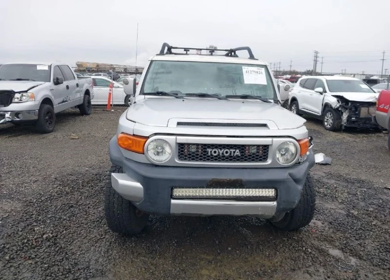 Toyota Fj cruiser, снимка 1 - Автомобили и джипове - 49483884