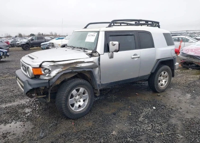 Toyota Fj cruiser, снимка 2 - Автомобили и джипове - 49483884