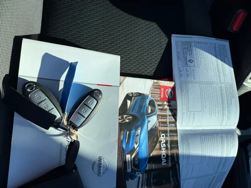 Nissan Qashqai 1.3Tekna 34000km, снимка 12 - Автомобили и джипове - 53044158
