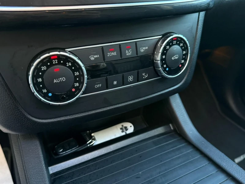 Mercedes-Benz GLE 350, снимка 12 - Автомобили и джипове - 53486479