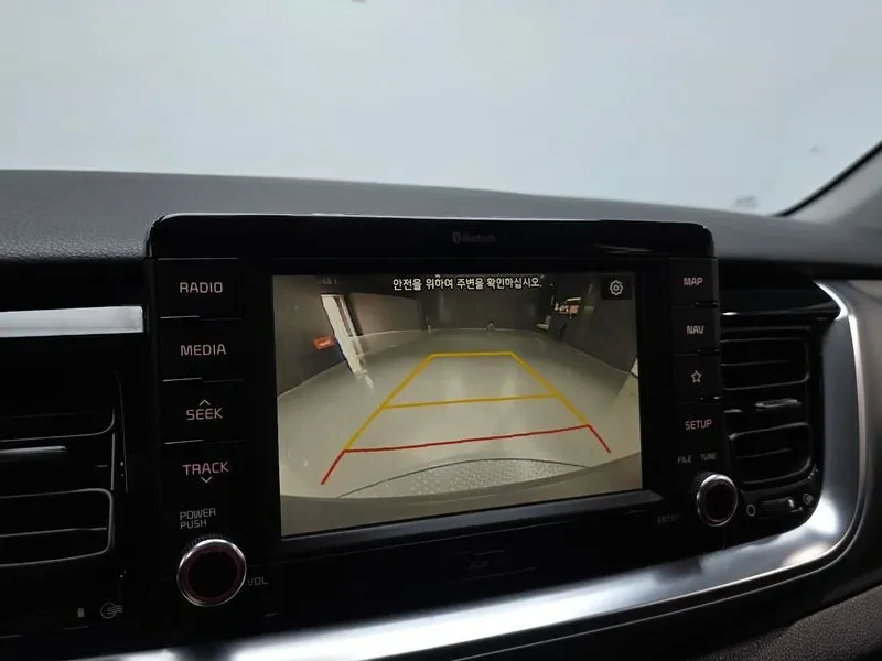 Kia Stonic 1.6 TRENDY, снимка 17 - Автомобили и джипове - 55058760
