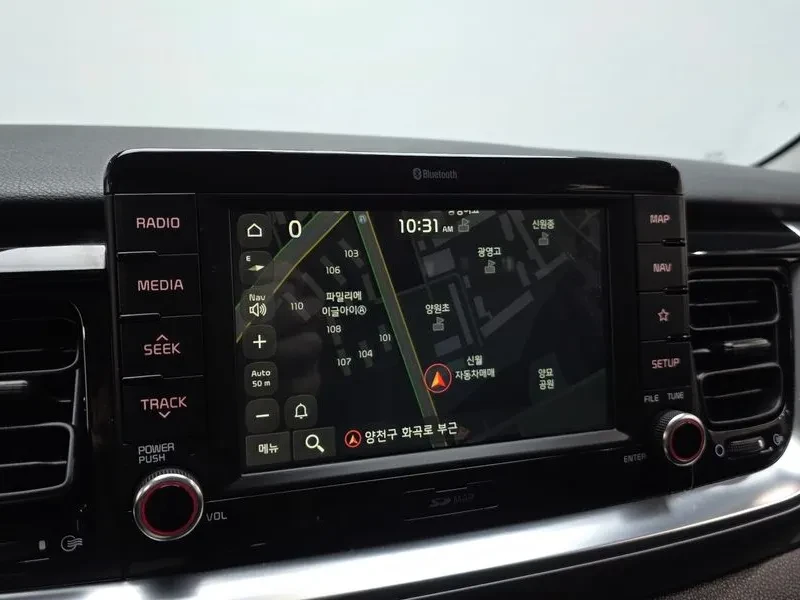 Kia Stonic 1.6 TRENDY, снимка 16 - Автомобили и джипове - 55058760