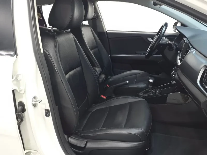 Kia Stonic 1.6 TRENDY, снимка 12 - Автомобили и джипове - 55058760