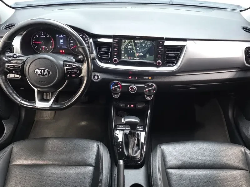Kia Stonic 1.6 TRENDY, снимка 7 - Автомобили и джипове - 55058760