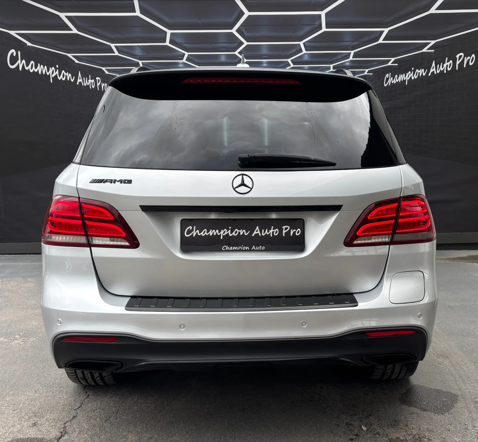 Mercedes-Benz GLE 500 AMG-500 Plug-in Hybrid  - изображение 5