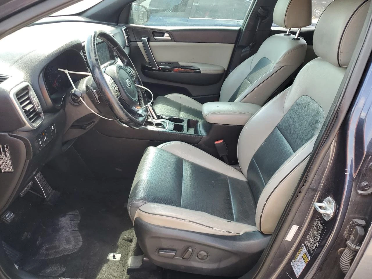 Kia Sportage 2.4 FWD * CAM * ДВУЦВЕТЕН САЛОН * ОТОПЛЯЕМ ВОЛАН - изображение 7