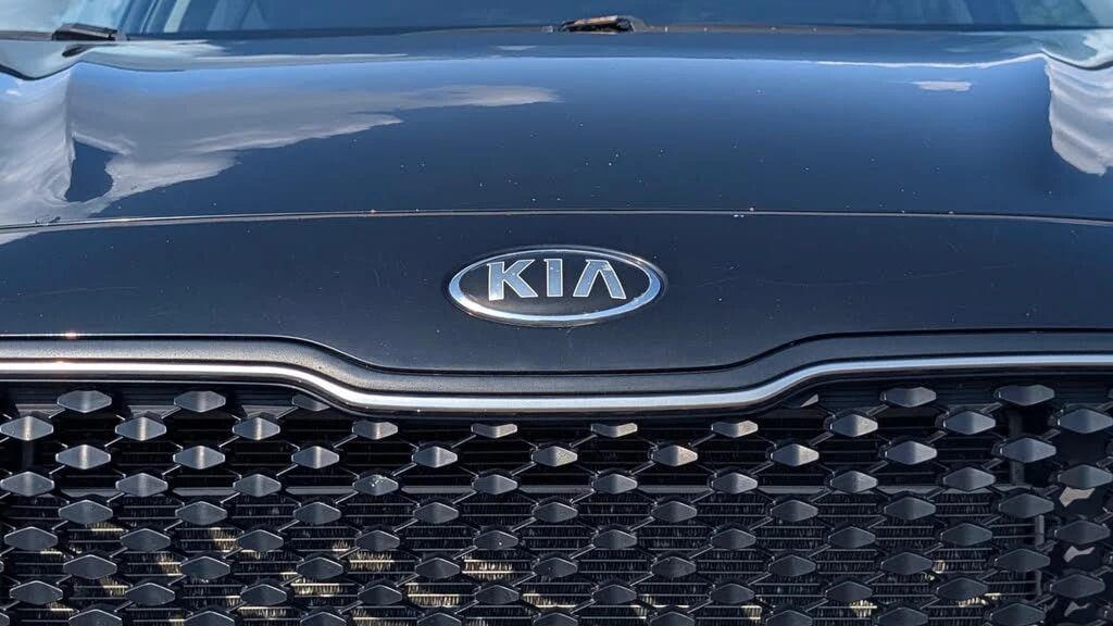 Kia Sportage * АВТО КРЕДИТ* ЦЕНА ДО БГ * СЕРВИЗНА ИСТОРИЯ *  - изображение 4