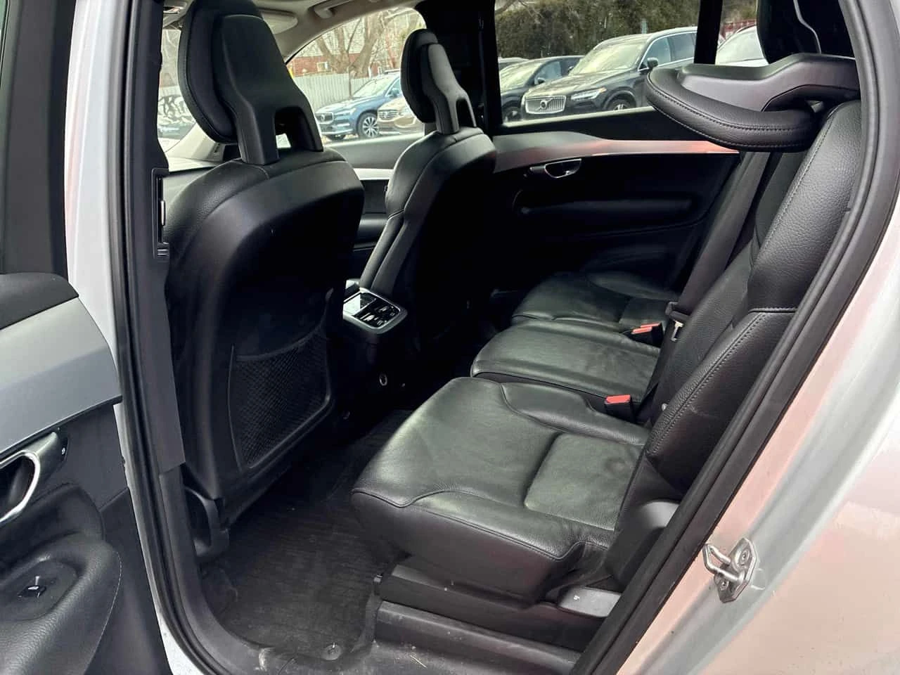 Volvo Xc90 * Momentum * 360 * ПОДГРЕВ * ПАНОРАМА * КЛИП НА МО, снимка 12 - Автомобили и джипове - 54123331