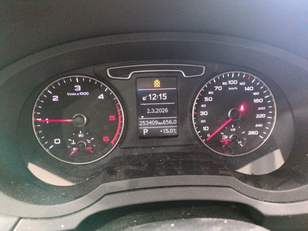 Audi Q3 Q3, снимка 12 - Автомобили и джипове - 54176439