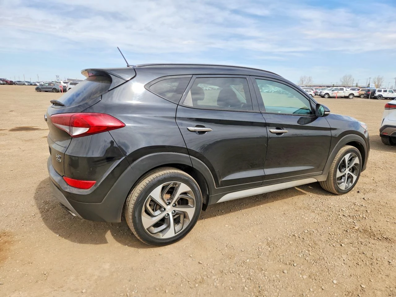 Hyundai Tucson Eco 1.6L SE, снимка 3 - Автомобили и джипове - 54569695