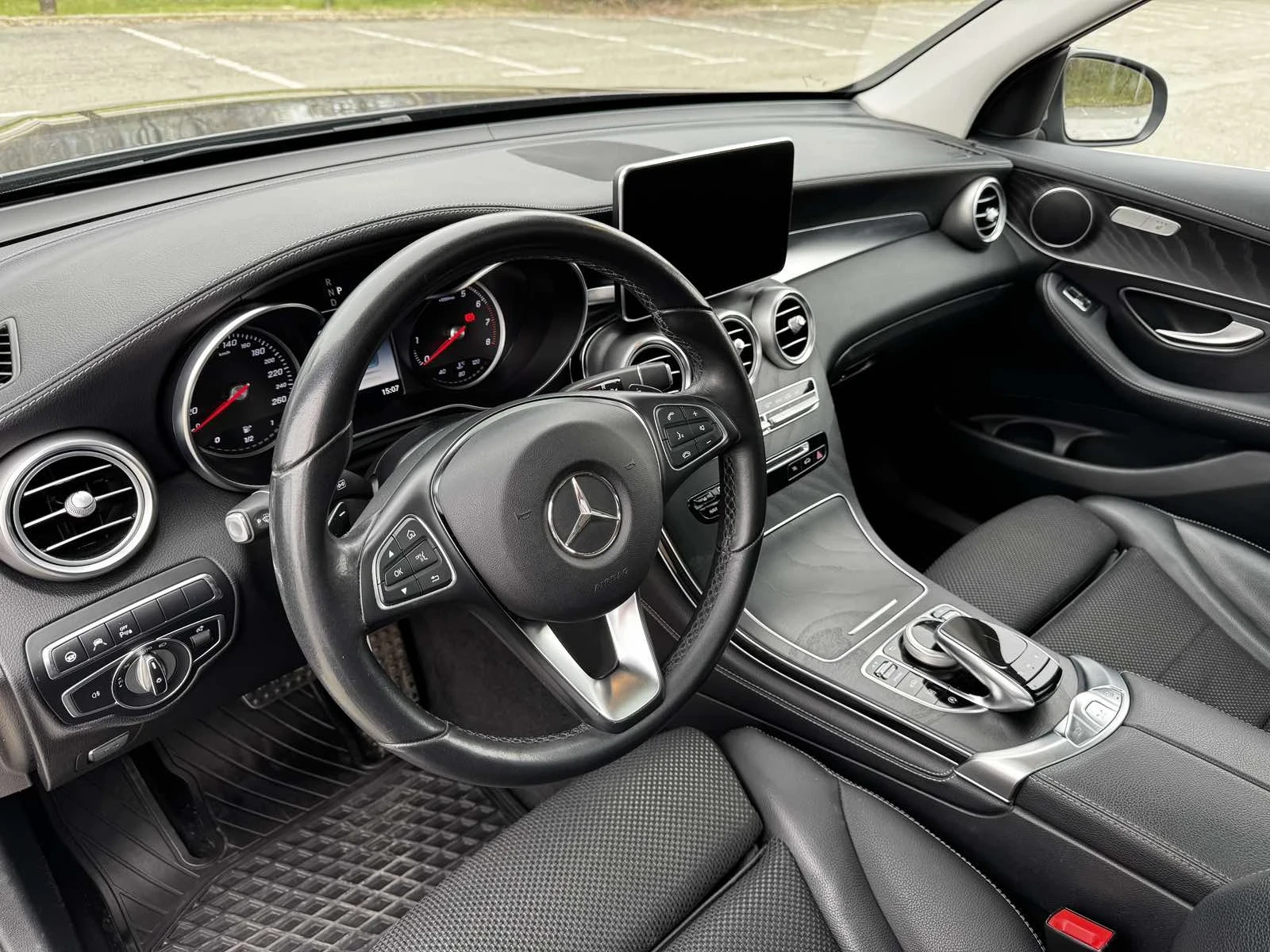 Mercedes-Benz GLC 250 2.0 - 4matic 9 ск., снимка 7 - Автомобили и джипове - 54899271