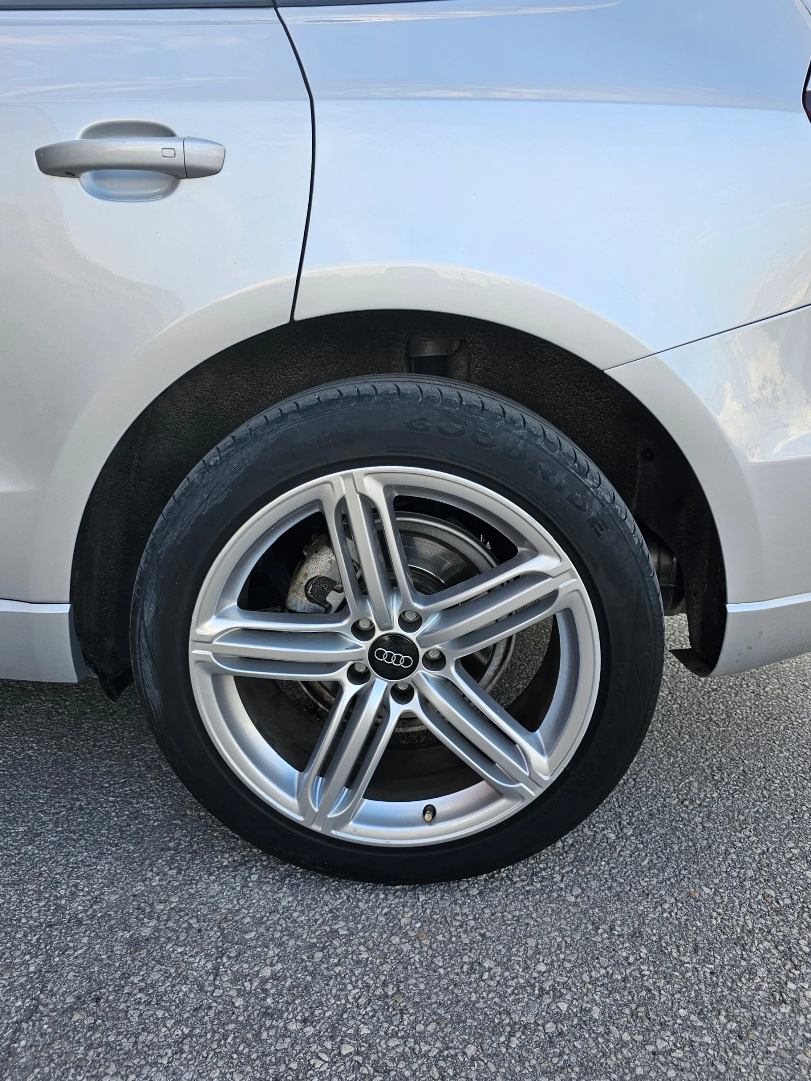 Audi Q5 2.0 TDI, снимка 6 - Автомобили и джипове - 55279688