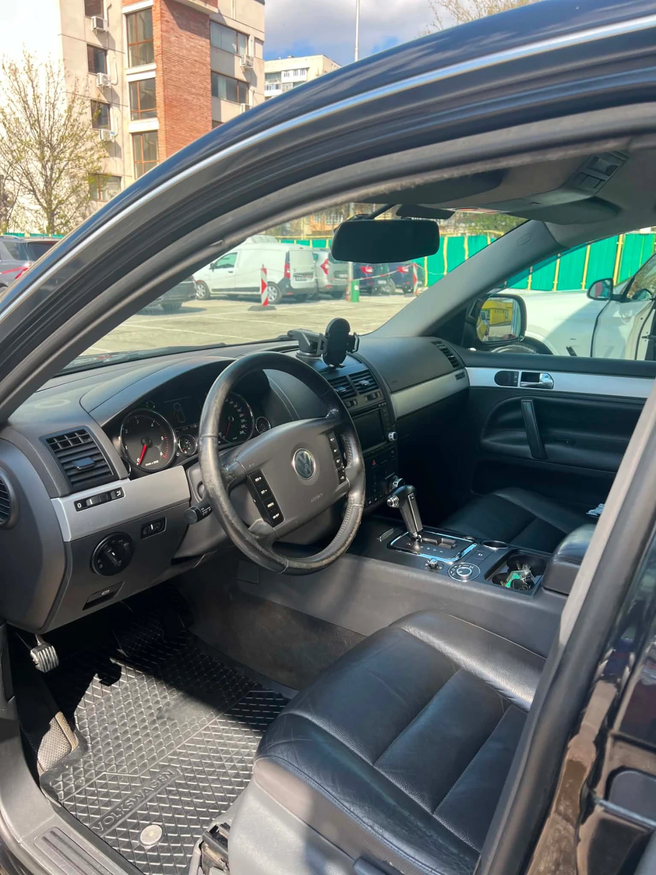 VW Touareg 3.0, снимка 10 - Автомобили и джипове - 55627053