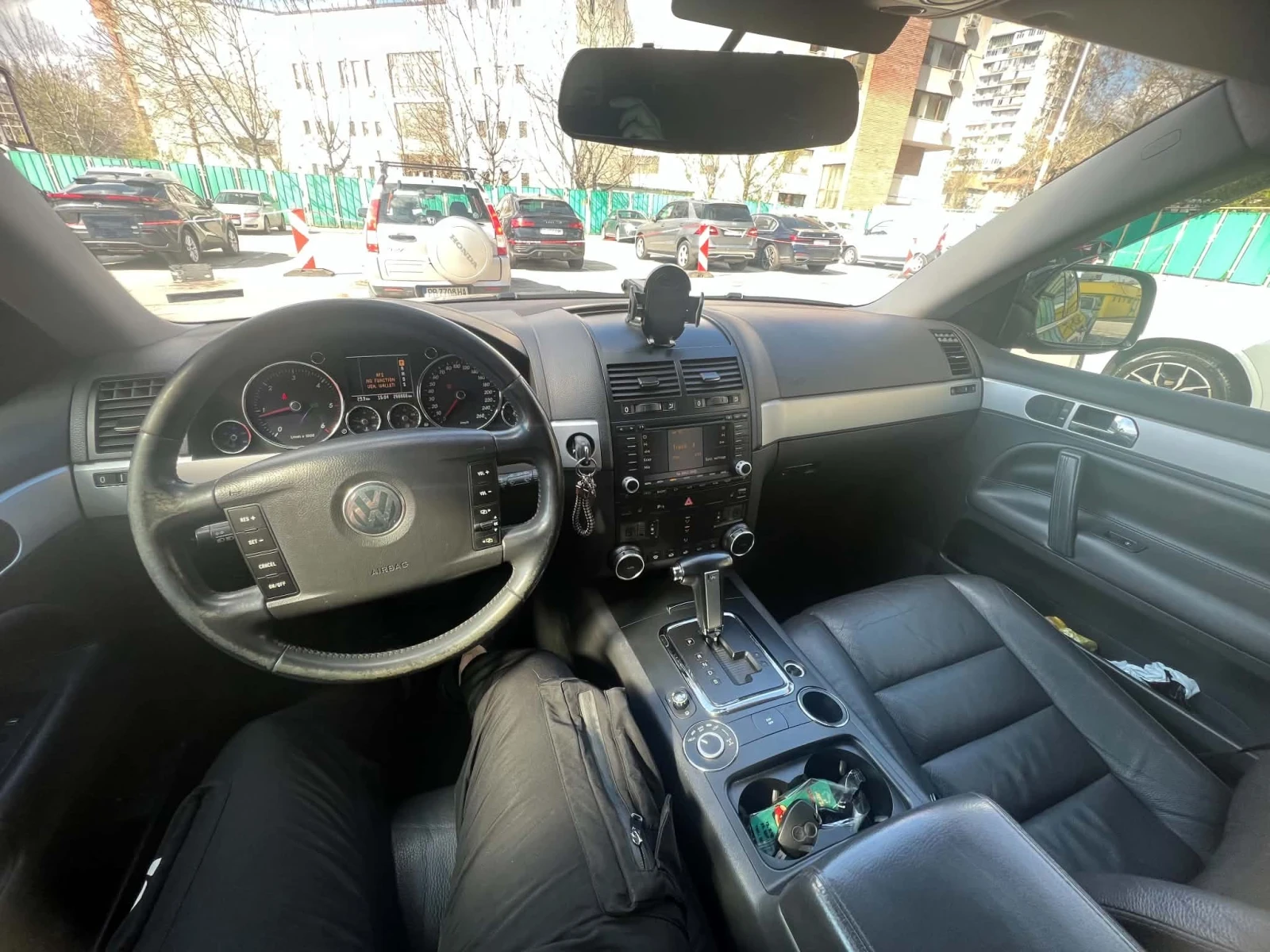VW Touareg 3.0, снимка 13 - Автомобили и джипове - 55627053