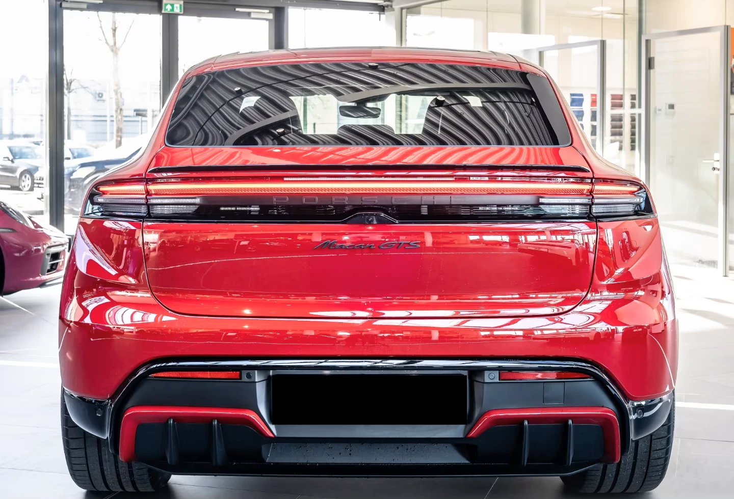 Porsche Macan GTS* PANO* DISTR* BOSE* MEMORY* DISTR* , снимка 4 - Автомобили и джипове - 55664007