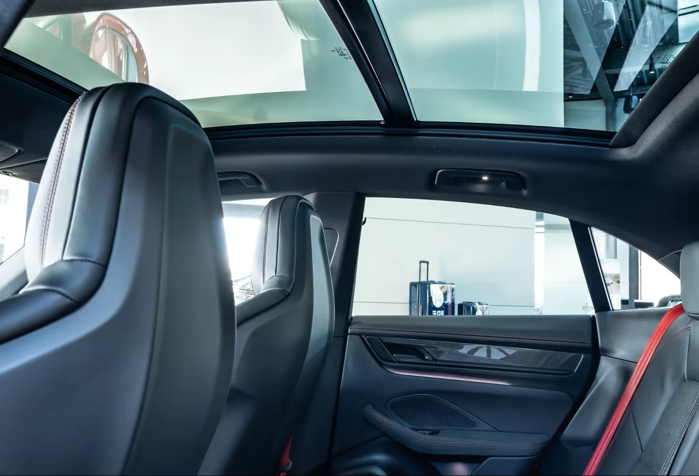 Porsche Macan GTS* PANO* DISTR* BOSE* MEMORY* DISTR* , снимка 16 - Автомобили и джипове - 55664007