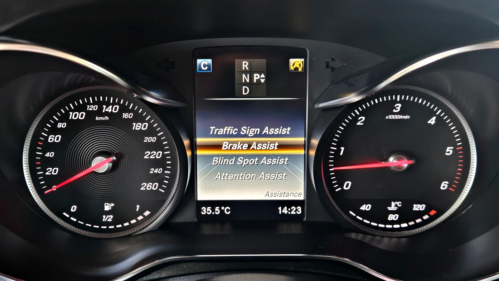 Mercedes-Benz GLC Coupe 350AMG/GERMANY/360CAMERA/AIRMATIC/KEYLESS/BLIND/LI, снимка 10 - Автомобили и джипове - 55751964