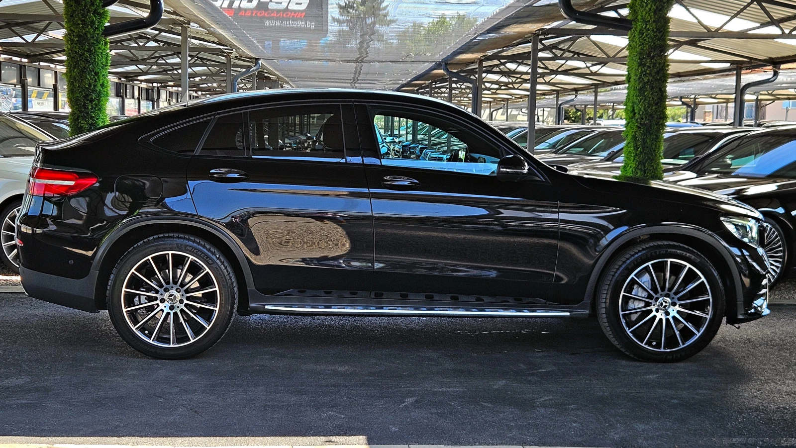 Mercedes-Benz GLC Coupe 350AMG/GERMANY/360CAMERA/AIRMATIC/KEYLESS/BLIND/LI, снимка 4 - Автомобили и джипове - 55751964