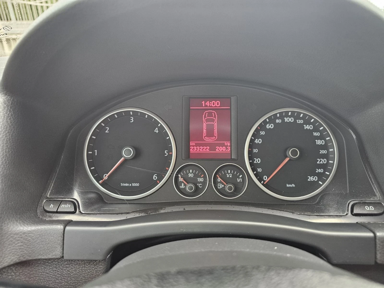 VW Tiguan 2.0 TDI/ 4x4/ КОЖА /ПАНОРАМА/ НАВИГАЦИЯ/ ПОДГРЕВ, снимка 14 - Автомобили и джипове - 55930880