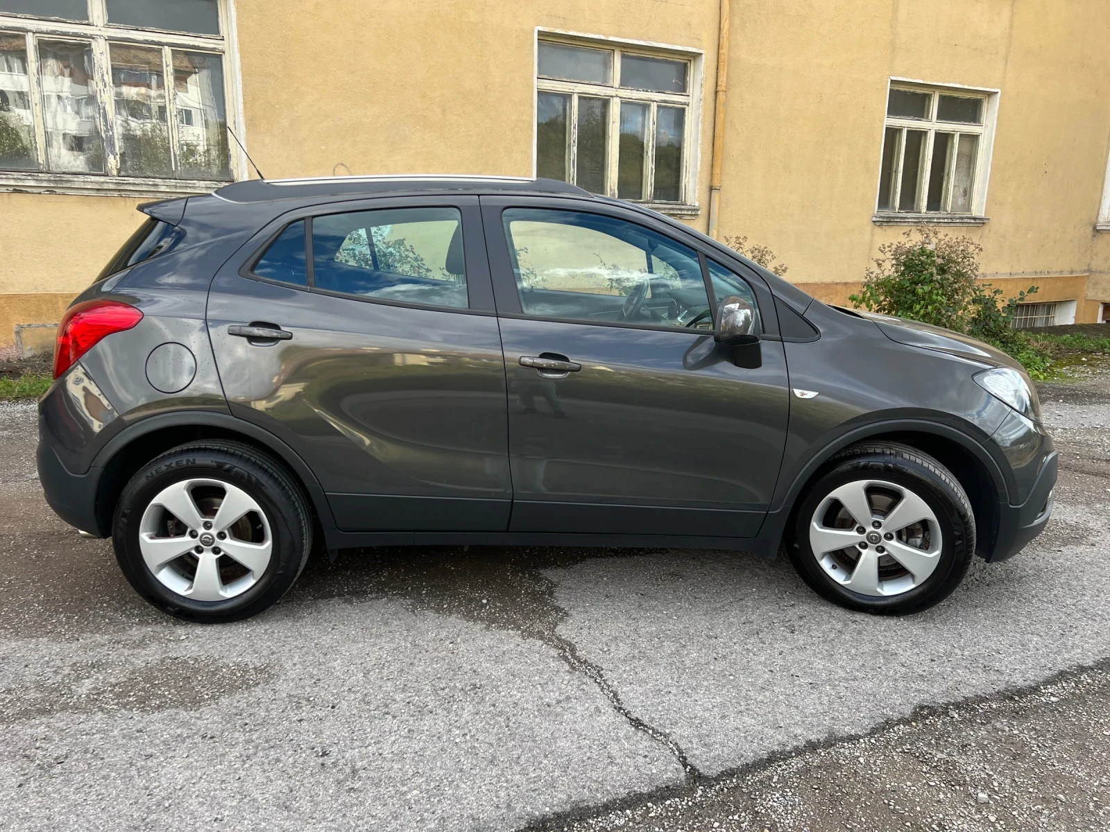 Opel Mokka 1.7CDTI, снимка 6 - Автомобили и джипове - 56325316