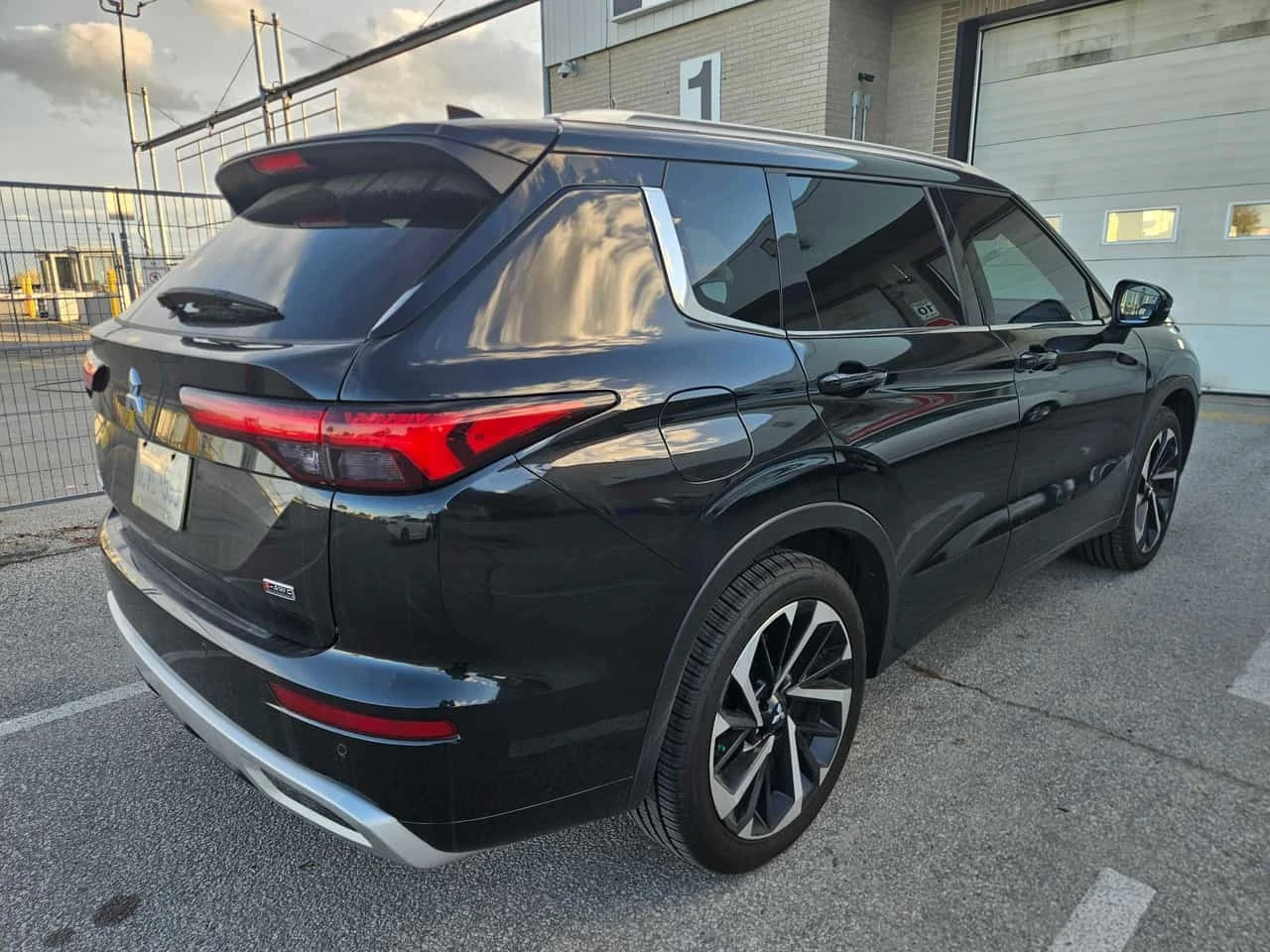 Mitsubishi Outlander * GT * CARFAX * ����� �� ����������� | Mobile.bg � ����������� 9